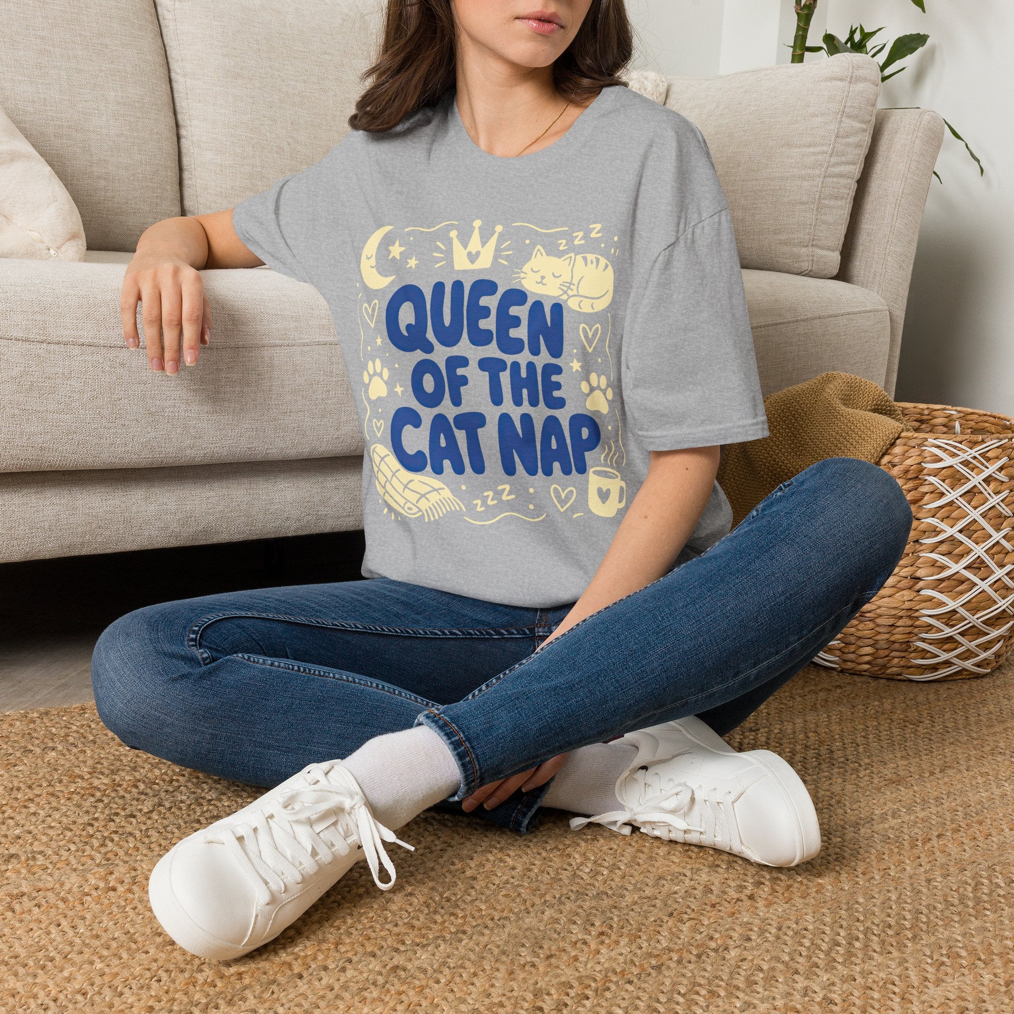 Queen Of The Cat Nap T-SHIRT
