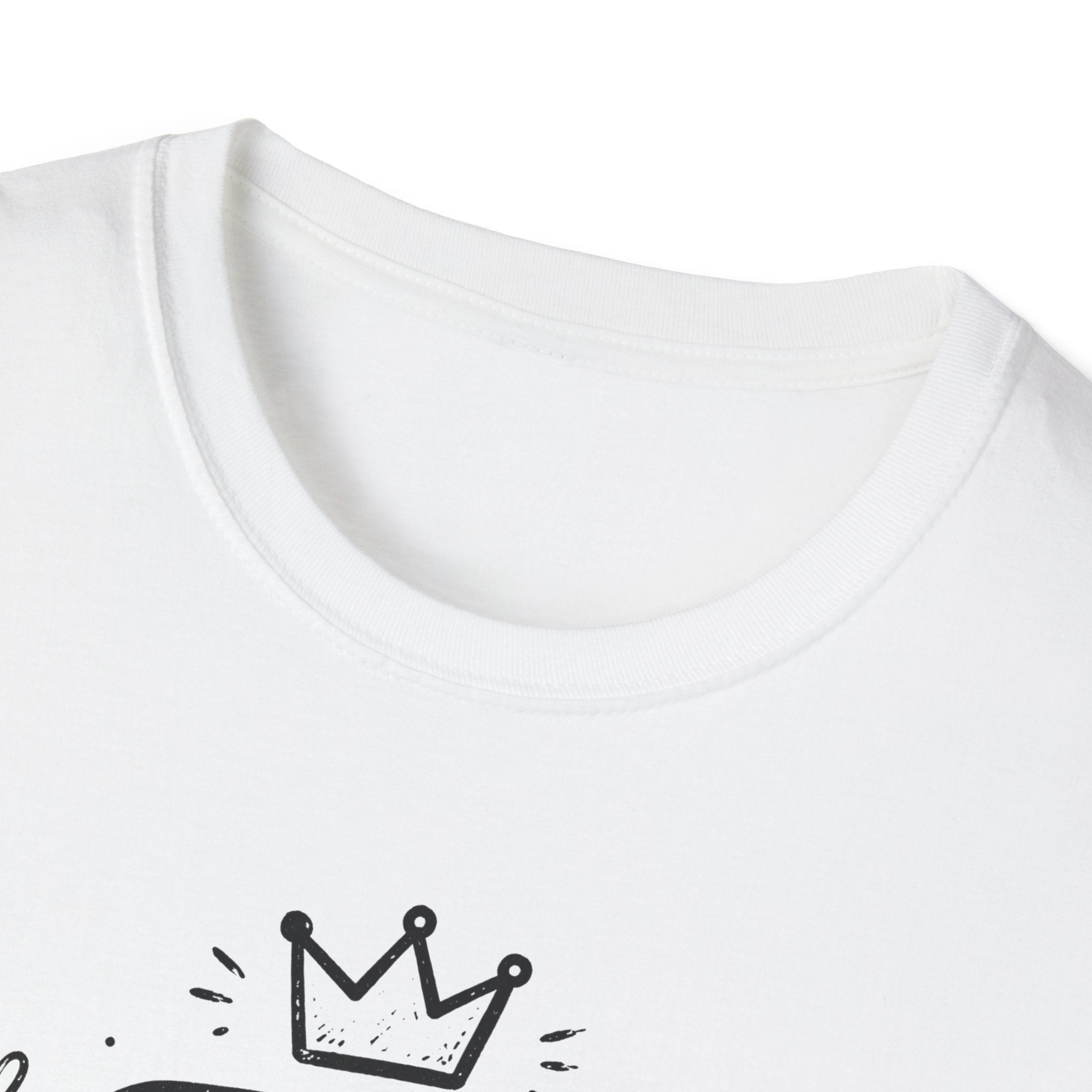 Crowned Cozy Handheld Cat T-shirt
