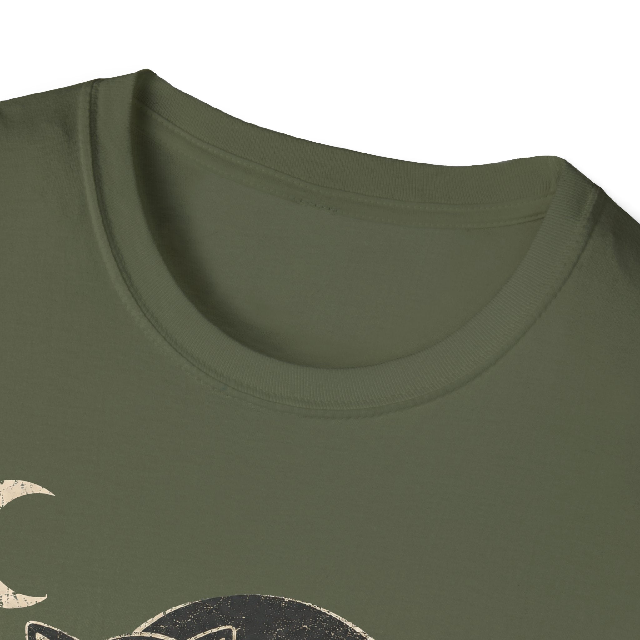 Low HP Familiar T-shirt