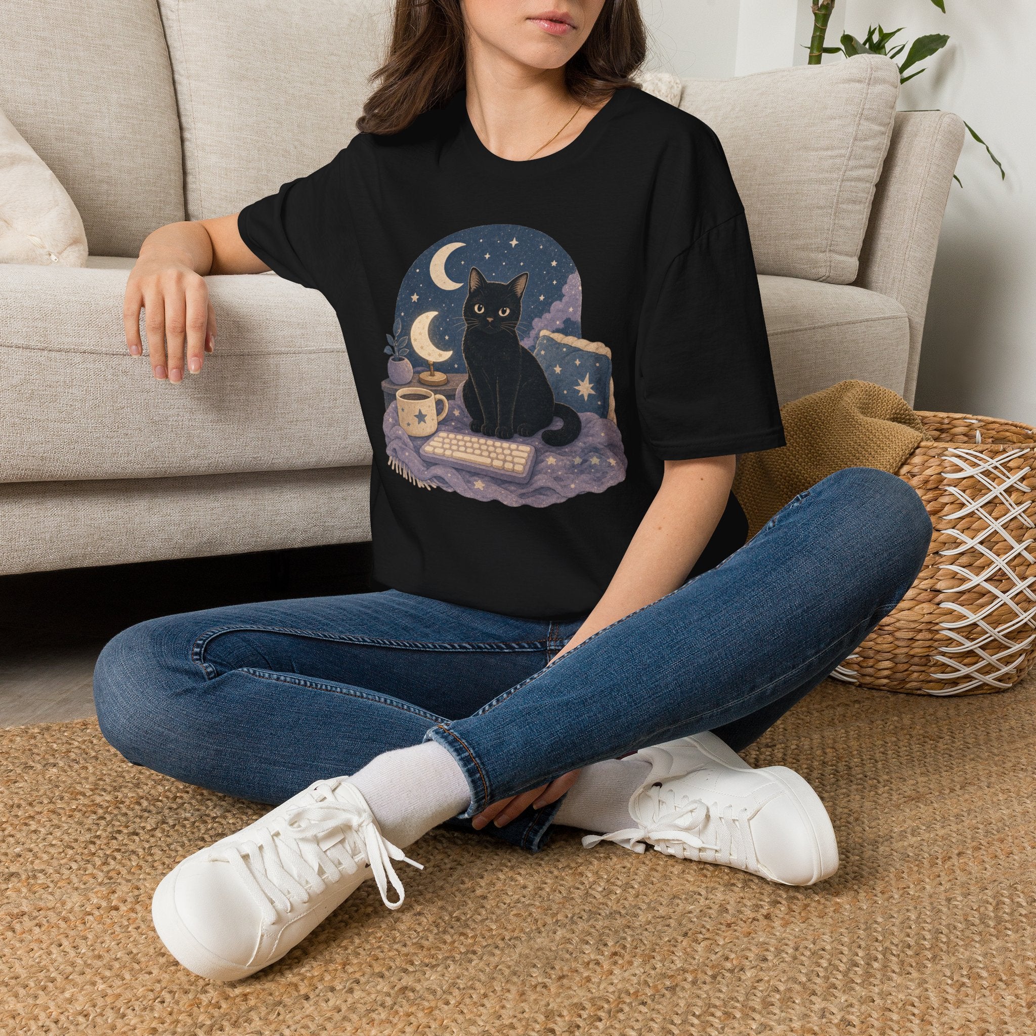 Midnight Desk Familiar T-SHIRT